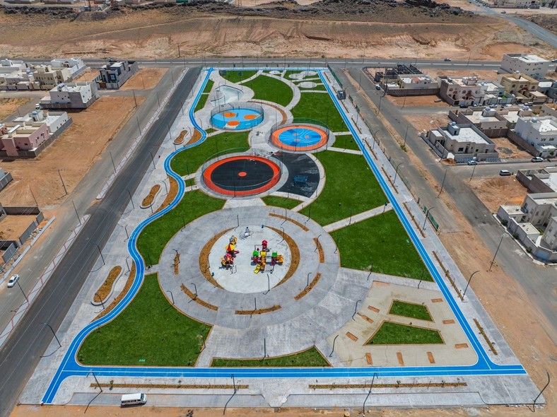 أعمال تصميم وتنفيذ تطوير الحدائق بوسط حائل
